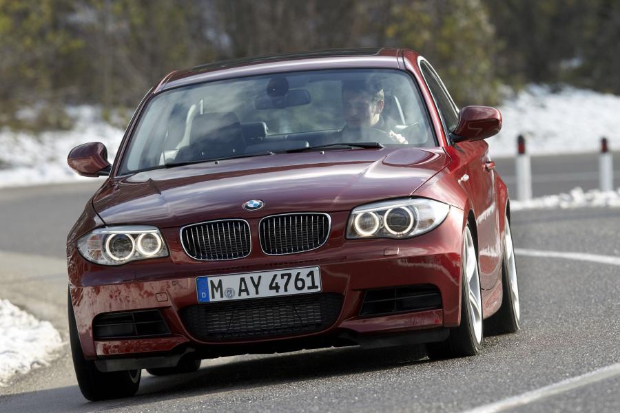  BMW 1-Series Coupe 2011 года  (фото 32 из 77)
